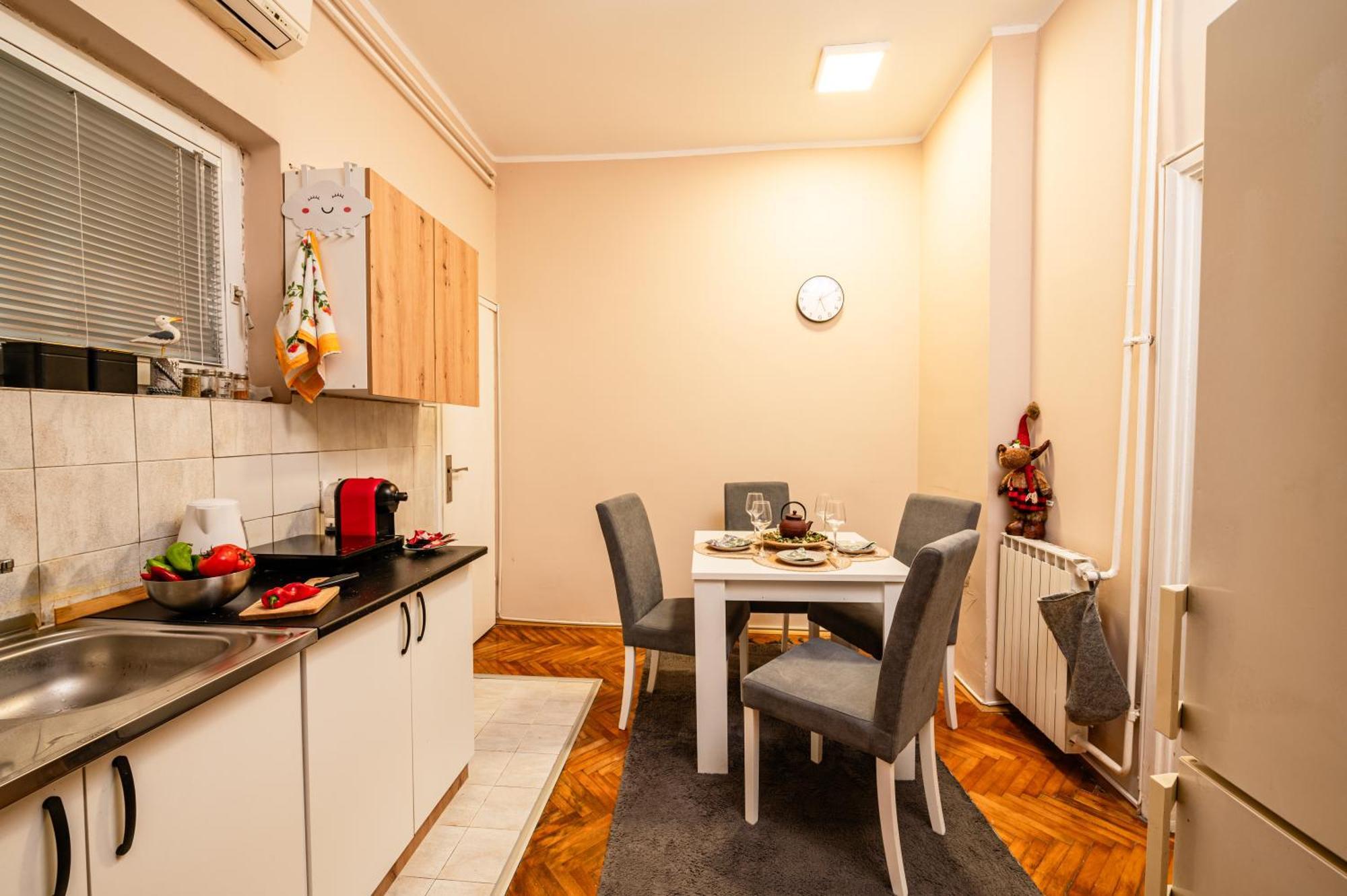Cozy Apartment In City Center Βελιγράδι Εξωτερικό φωτογραφία